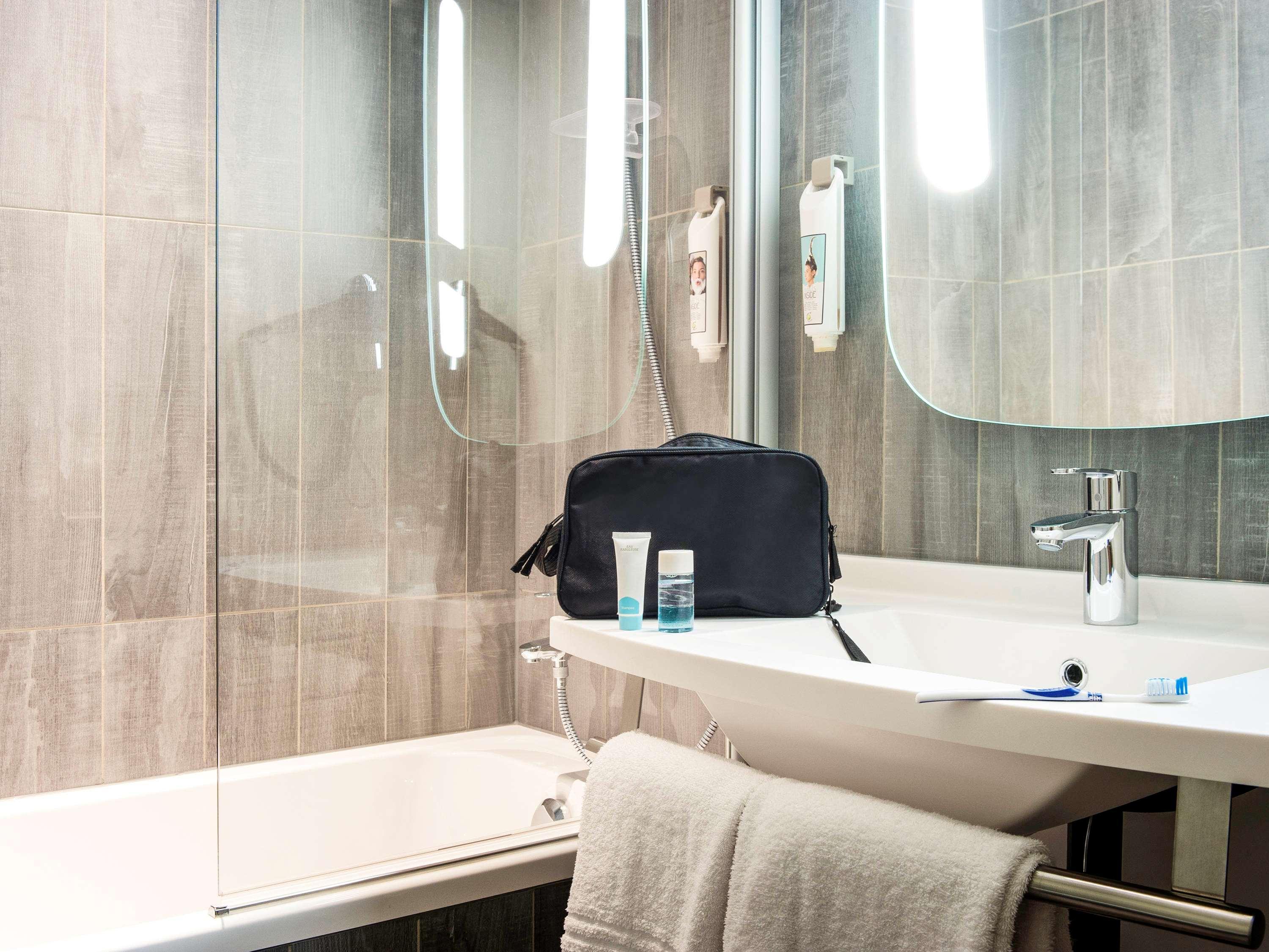 Ibis Centre Gare Saint Jean Euratlantique Hotel